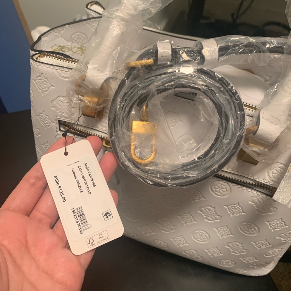 Zanelle Guess handbag brand new